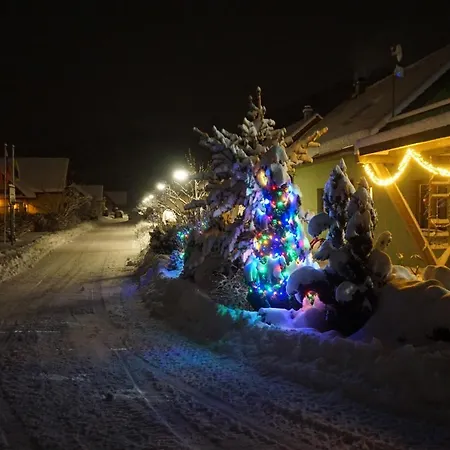 بيت للعطل Villapark Vlasky Bešeňová