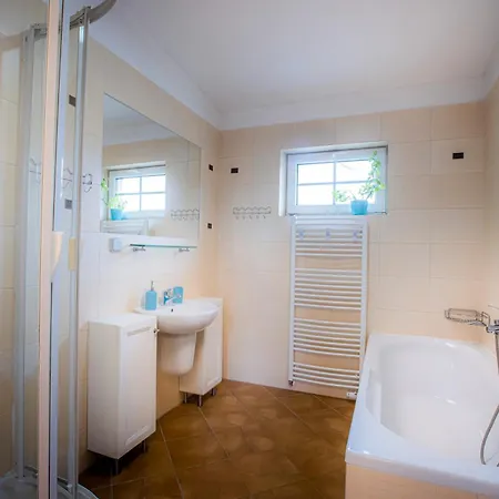 Дом отдыха Villapark Vlasky *